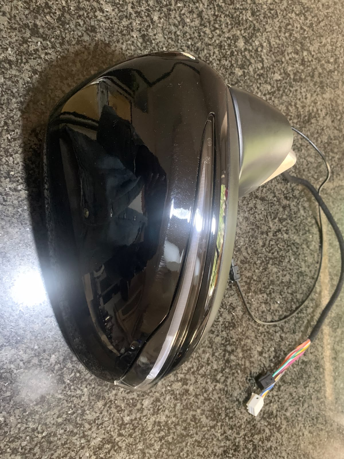 LED side mirror cover close-up